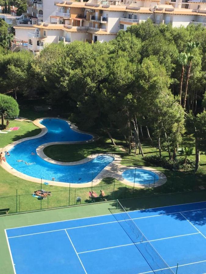 2-Bedroom And Living Room Apartment Near Campoamor Beach Exterior foto