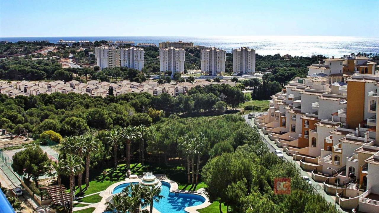 2-Bedroom And Living Room Apartment Near Campoamor Beach Exterior foto