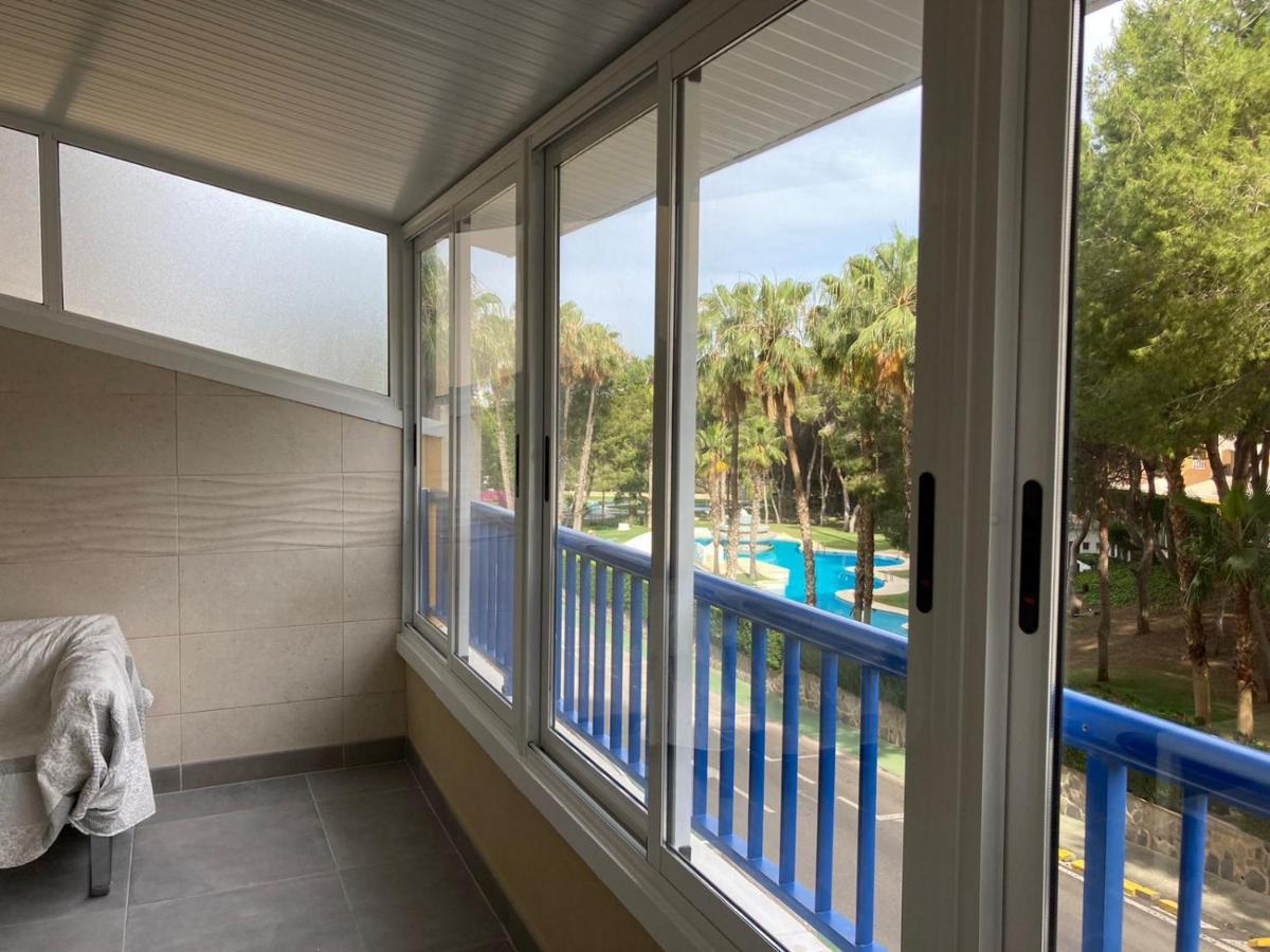 2-Bedroom And Living Room Apartment Near Campoamor Beach Exterior foto